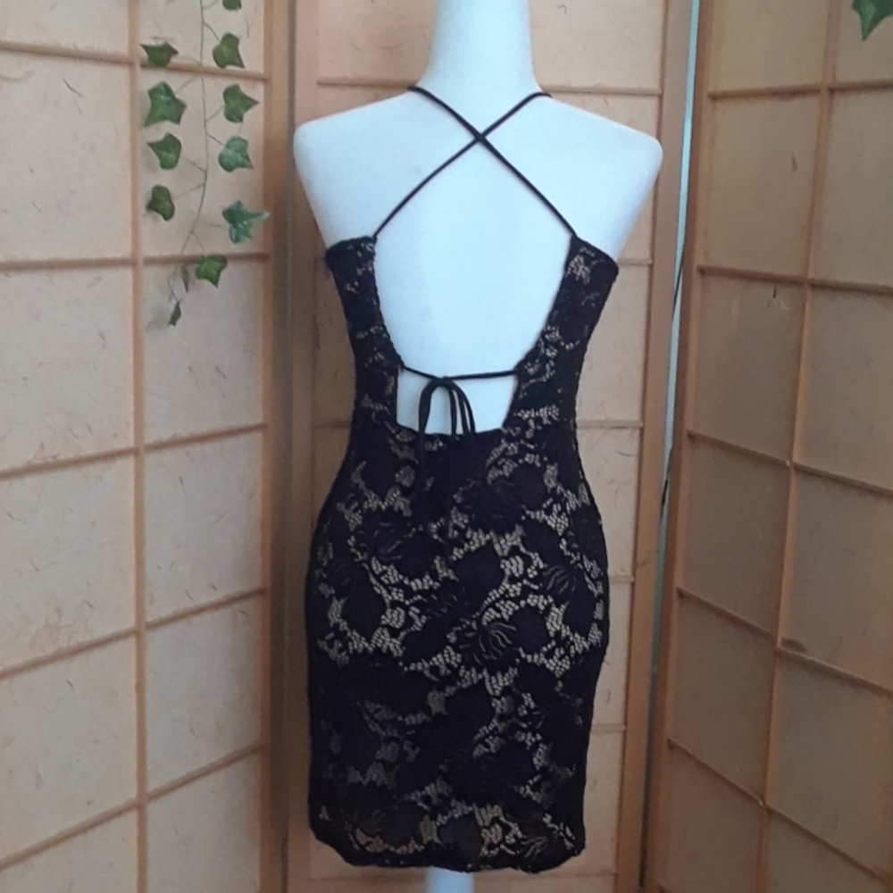 January 7 black lace with spagetti straps dress - Picture 3 of 8